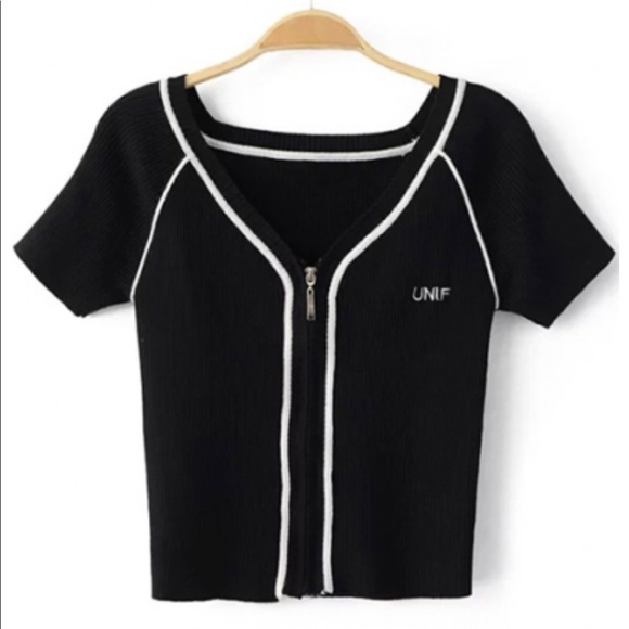 UNIF Short Sleeve VNeck Cardigan Sweater - Picture 2 of 6